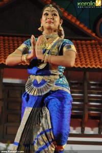navya-nair-new-stills-00528