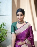 navya-nair-in-violet-pattu-saree-with-blouse-combination-ideas-photos-001