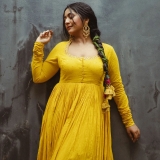 navya-nair-in-yellow-anarkali-dress-photos-002