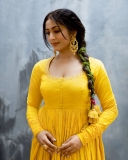 navya-nair-in-yellow-anarkali-dress-photos