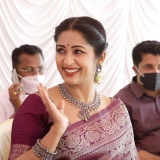 navya-nair-latest-pictures-in-saree-013