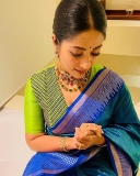 navya-nair-latest-pictures-in-saree