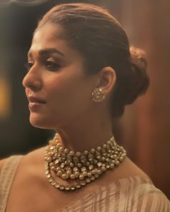 nayanthara-beautiful-look-in-traditional-saree-images-001