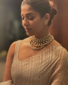 nayanthara-beautiful-look-in-traditional-saree-images-002