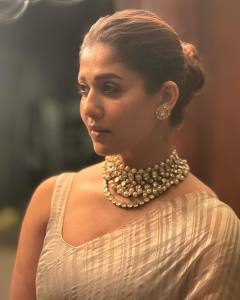 nayanthara-beautiful-look-in-traditional-saree-images-003