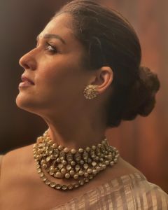 nayanthara-beautiful-look-in-traditional-saree-images-004