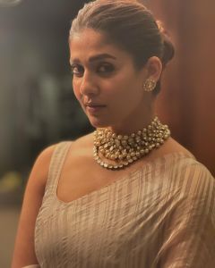 nayanthara-beautiful-look-in-traditional-saree-images