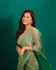 nayanthara-chakravarthy-in-saree-photos-latest-003