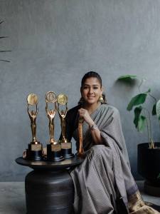 nayanthara-in-black-check-saree-with-black-blouse-photos-002