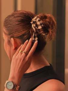 nayanthara-in-checks-printed-skirt-with-crop-top-photos-002