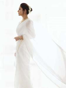 nayanthara-in-white-saree-with-jasmine-flower-look-pics-008