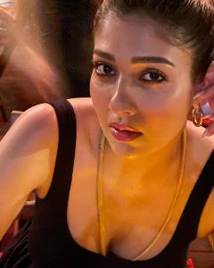 nayanthara-new-photos-from-spain