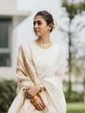 nayanthara-in-white-saree-with-jasmine-flower-look-pics-005