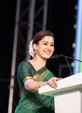 actress-nayanthara-new-photos-in-green-saree-001