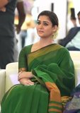 actress-nayanthara-new-photos-in-green-saree-004