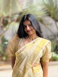 nayanthara-chakravarthy-in-kerala-saree-with-traditional-blouse-look-photos-004