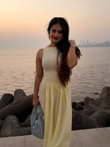 nayanthara-chakravarthy-latest-images-and-dressing-style-010
