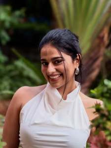 nayanthara-chakravarthy-stylish-outfit-images-001