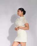 nayanthara-chakravarthy-in-white-short-gown-dress-photos-010
