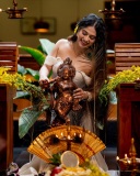 nayanthara-chakravarthy-in-vishu-special-dress-photos-004