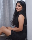 nayanthara-chakravarthy-latest-photos-in-black-dress-001