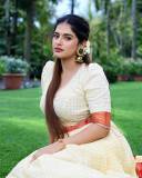 nayanthara-chakravarthy-latest-photos-in-white-dressnayanthara-chakravarthy-latest-photos-in-white-dress-002
