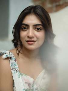 nazriya-fahad-in-white-printed-short-frock-latest-photos-001