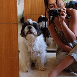 nazriya-fahadh-with-her-pet-ore-latest-photos-003