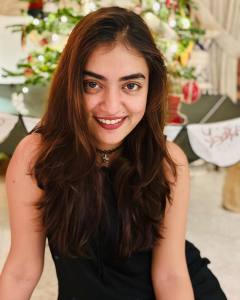 nazriya-nazim-in-black-sleeveless-outfit-photos-001