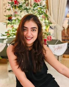 nazriya-nazim-in-black-sleeveless-outfit-photos