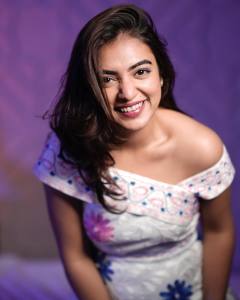 nazriya-nazim-in-white-off-shoulder-001