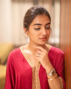 nazriya-nazim-latest-photoshoot-pictures-2022-023