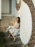 nazriya-fahad-in-white-printed-short-frock-latest-photos-010