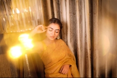 nazriya-fahad-new-photos-in-yellow-saree-photos-003