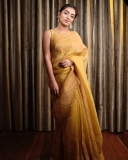 nazriya-fahad-new-photos-in-yellow-saree-photos-004