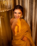 nazriya-fahad-new-photos-in-yellow-saree-photos-005