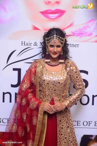 neha-saxena-latest-images-008-00624