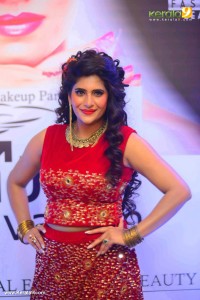 neha-saxena-latest-pics-453-00381