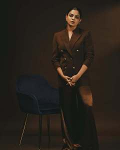 nikhila-vimal-in-coffee-brown-blazer-coat-pant-photo-002