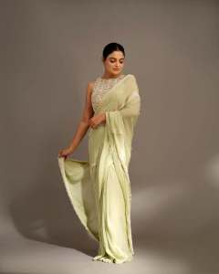 nikhila-vimal-in-pista-green-party-wear-saree-with-heavy-work-blouse-photos