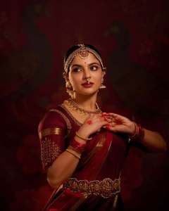 nikhila-vimal-in-vijayadashami-outfit-ideas-photos-002