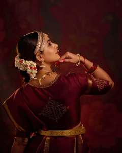 nikhila-vimal-in-vijayadashami-outfit-ideas-photos-003