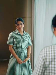 nikhila-vimal-latest-photos-in-check-print-long-frock-style-ideas-002