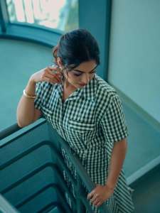 nikhila-vimal-latest-photos-in-check-print-long-frock-style-ideas-005