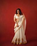 nikhila-vimal-in-festive-dhavani-style-photos-002