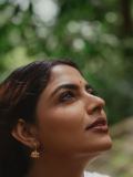nikhila-vimal-in-trending-photoshoot-poses-photos-001