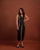 Nikhila-Vimal-in-Black-Cotton-Dori-Detailed-Back-Slit-Skirt-002