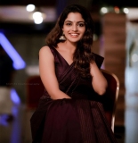 Nikhila-Vimal-new-saree-photos-032-002