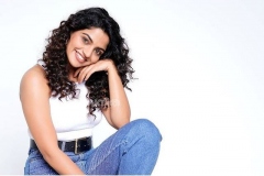 actress-nikhila-vimal-latest-photos-011
