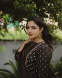 nikhila-vimal-in-black-jugalbandi-photos-001